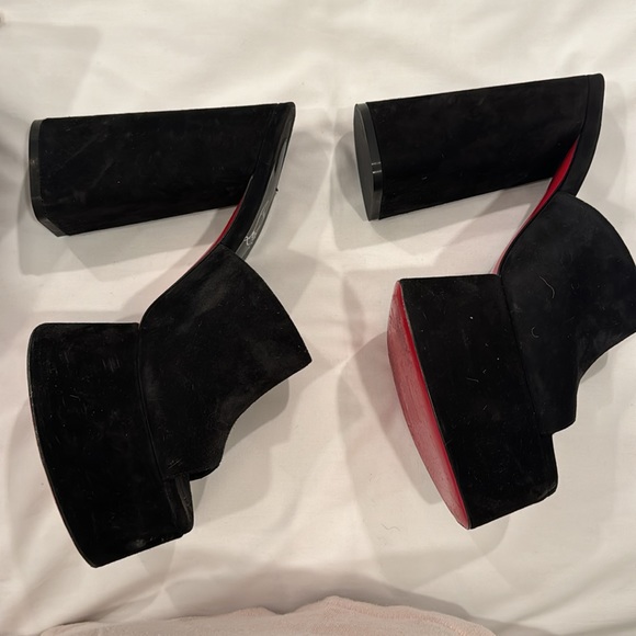 Work twice black suede platform mules sandals. - Picture 4 of 5